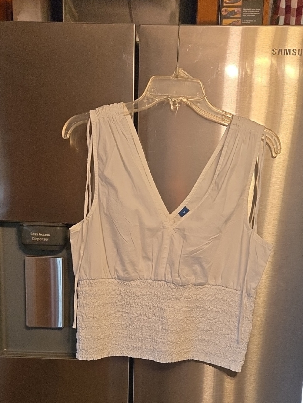Old Navy,Lightweight V-Neck Smocked Waist Tank Top - White, Size M